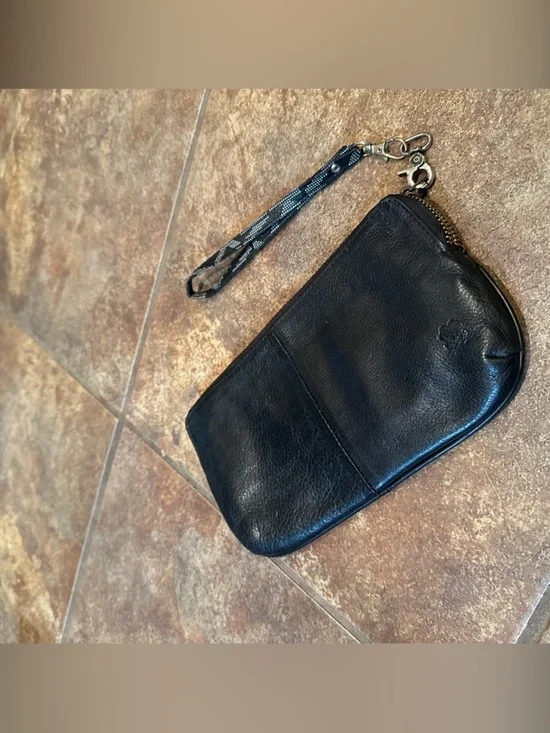 Lucky Brand Embroidered Black Wristlet Clutch - - Picture 4 of 8